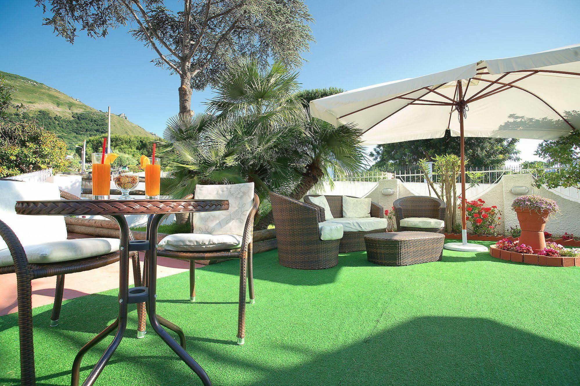 Iris Hotel Forio di Ischia Exteriör bild